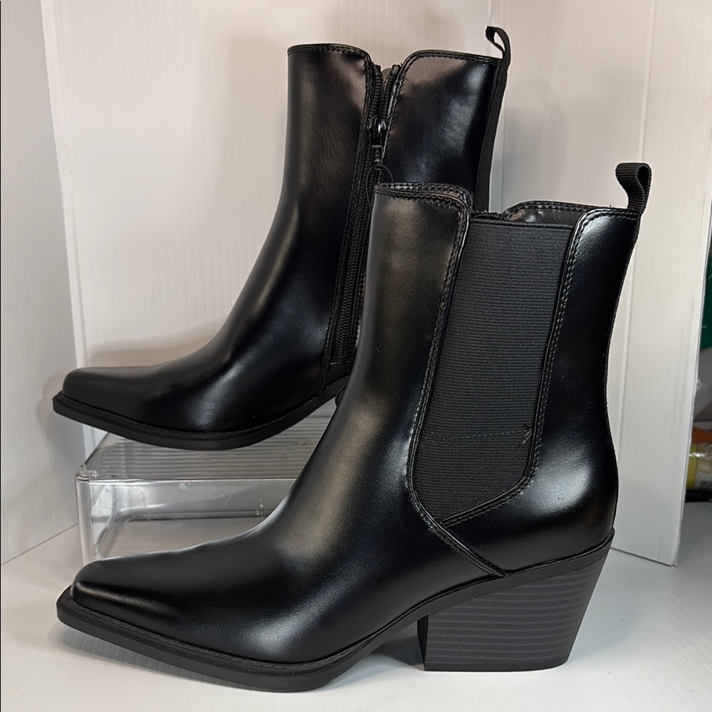 Black Ankle Boots faux leather stretchy sides for easy on size 9 box 14 NWT